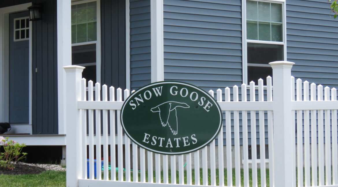 Snow Goose Estates sign